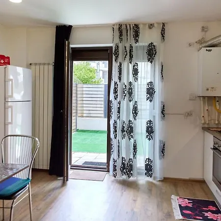 Mystic Promenada アパート